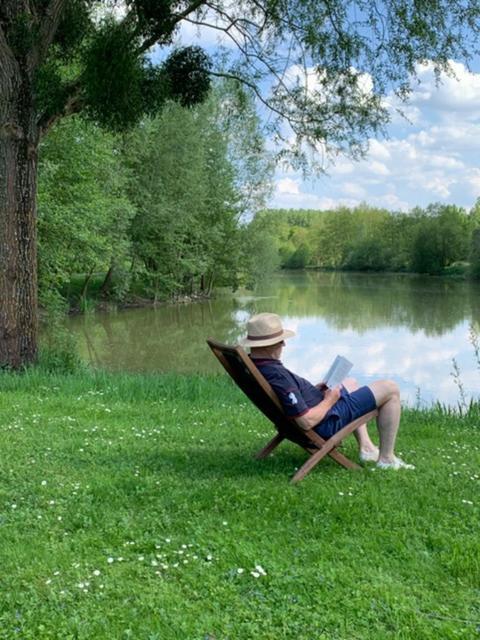 Gite Familial Chateau La Roche Racan Saint-Paterne-Racan ภายนอก รูปภาพ
